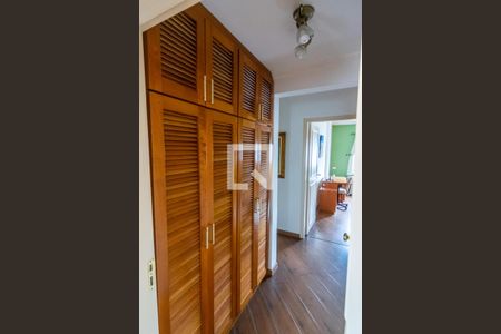 Apartamento à venda com 182m², 3 quartos e 3 vagasCorredor