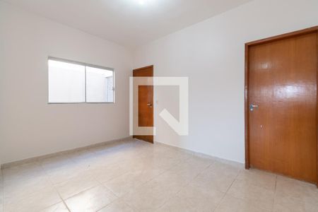 Sala de casa para alugar com 3 quartos, 70m² em Setor Faicalville, Goiânia