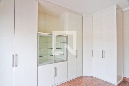 Casa para alugar com 174m², 3 quartos e 4 vagas Casa para alugar com 174m², 3 quartos e 4 vagasSuíte