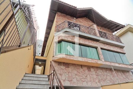 Casa para alugar com 174m², 3 quartos e 4 vagas Casa para alugar com 174m², 3 quartos e 4 vagasÁrea Externa