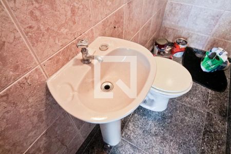Casa para alugar com 174m², 3 quartos e 4 vagas Casa para alugar com 174m², 3 quartos e 4 vagasBanheiro de Serviço