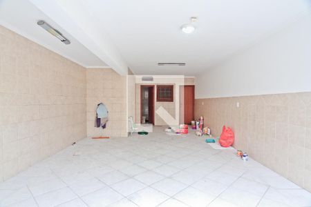 Garagem de casa para alugar com 3 quartos, 174m² em Parque Sao Domingos, São Paulo