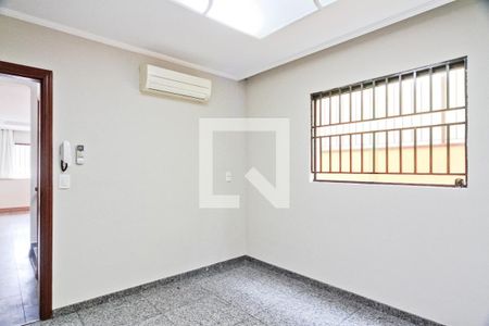 Casa para alugar com 174m², 3 quartos e 4 vagas Casa para alugar com 174m², 3 quartos e 4 vagasSala de Jantar