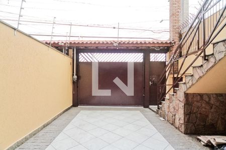 Garagem de casa para alugar com 3 quartos, 174m² em Parque Sao Domingos, São Paulo