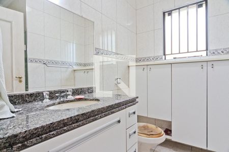 Casa para alugar com 174m², 3 quartos e 4 vagas Casa para alugar com 174m², 3 quartos e 4 vagasBanheiro da Suíte