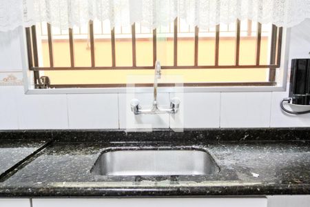Casa para alugar com 174m², 3 quartos e 4 vagas Casa para alugar com 174m², 3 quartos e 4 vagasCozinha
