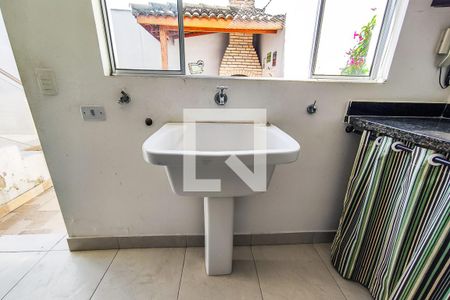 Casa à venda com 110m², 3 quartos e 2 vagasÁrea de Serviço