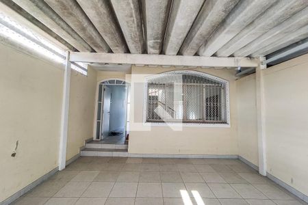 Casa à venda com 110m², 3 quartos e 2 vagasGaragem