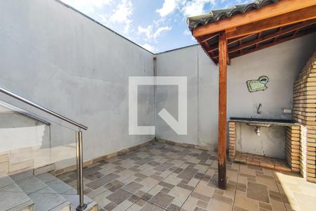 Casa à venda com 110m², 3 quartos e 2 vagasQuintal