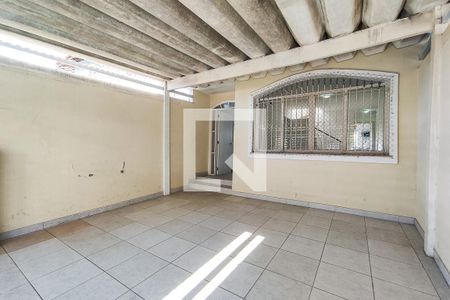 Casa à venda com 110m², 3 quartos e 2 vagasGaragem