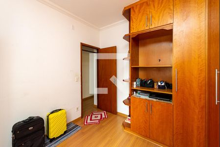 Quarto 2 - Armário de apartamento para alugar com 2 quartos, 60m² em Castelo, Belo Horizonte