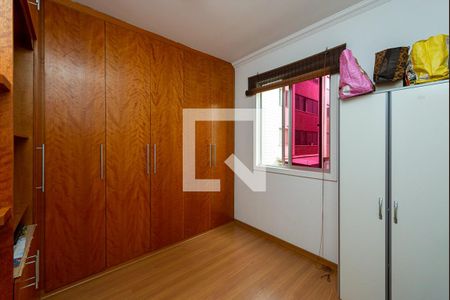 Quarto 2 - Armário de apartamento para alugar com 2 quartos, 60m² em Castelo, Belo Horizonte