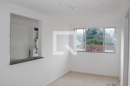 Sala de apartamento para alugar com 2 quartos, 45m² em Parada de Lucas, Rio de Janeiro