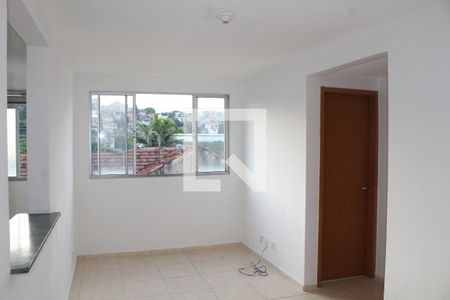 Sala de apartamento para alugar com 2 quartos, 45m² em Parada de Lucas, Rio de Janeiro