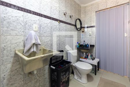 Banheiro de apartamento à venda com 1 quarto, 46m² em Vila Santana, São Paulo