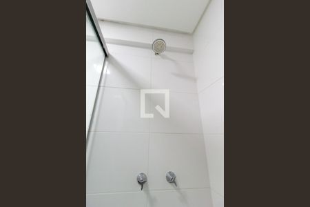 Detalhe banheiro de kitnet/studio para alugar com 1 quarto, 30m² em Centro, Curitiba