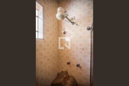 Casa à venda com 310m², 4 quartos e 7 vagasBanheiro - Chuveiro