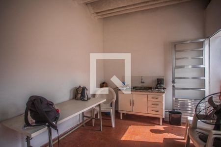 Casa à venda com 310m², 4 quartos e 7 vagasEdicola - Cozinha