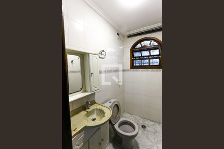 Lavabo de casa para alugar com 4 quartos, 230m² em Vila Morse, São Paulo