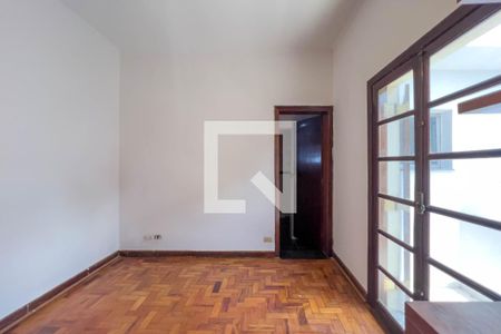 Quarto 1 de casa para alugar com 3 quartos, 330m² em Jardim da Glória, São Paulo