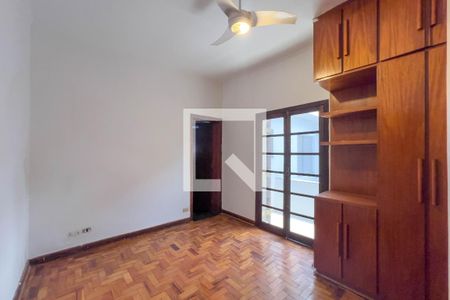 Quarto 1 de casa para alugar com 3 quartos, 330m² em Jardim da Glória, São Paulo
