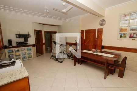 Casa à venda com 278m², 3 quartos e 2 vagasSalão de Festas