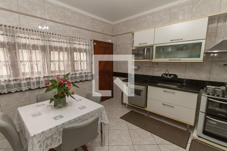 Casa à venda com 278m², 3 quartos e 2 vagasCozinha