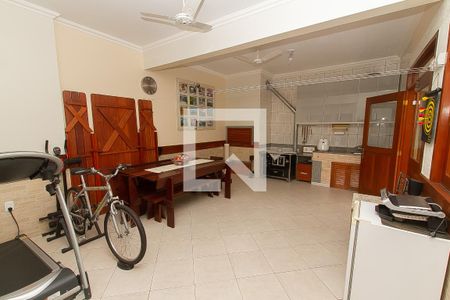 Casa à venda com 278m², 3 quartos e 2 vagasSalão de Festas