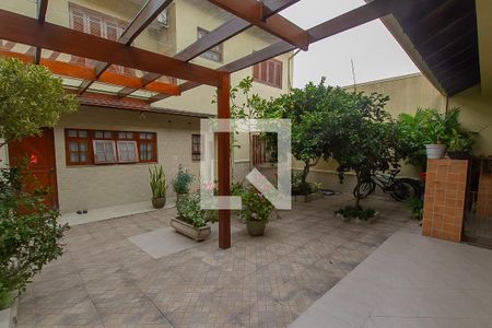 Casa à venda com 278m², 3 quartos e 2 vagasQuintal