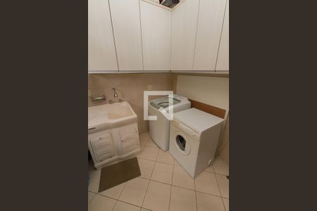 Casa à venda com 278m², 3 quartos e 2 vagasÁrea de Serviço