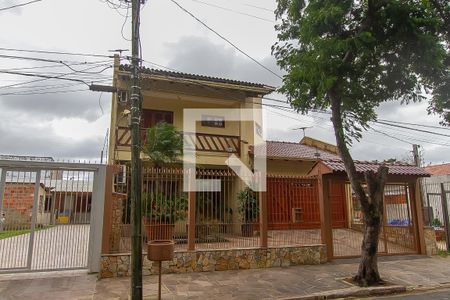 Casa à venda com 278m², 3 quartos e 2 vagasFachada