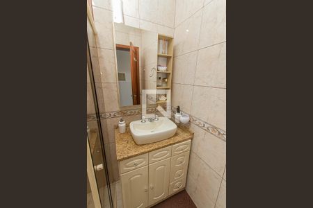 Casa à venda com 278m², 3 quartos e 2 vagasBanheiro Social