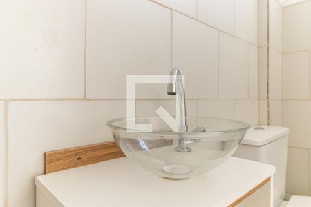 Banheiro de kitnet/studio para alugar com 1 quarto, 25m² em Centro, São Paulo