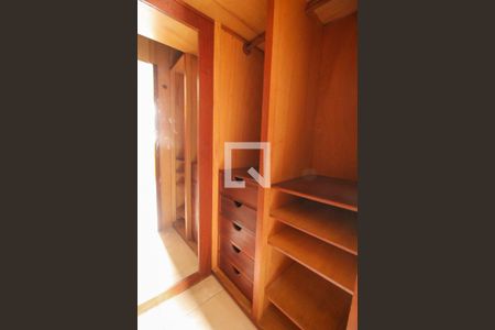 Apartamento à venda com 70m², 2 quartos e sem vaga Apartamento à venda com 70m², 2 quartos e sem vagaCloset