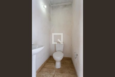 Casa à venda com 60m², 2 quartos e sem vaga Casa à venda com 60m², 2 quartos e sem vagaBanheiro