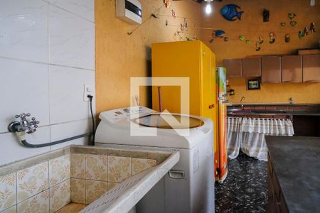 Casa à venda com 230m², 3 quartos e 2 vagasVaranda e área de serviço