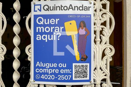 Casa à venda com 230m², 3 quartos e 2 vagasFachada