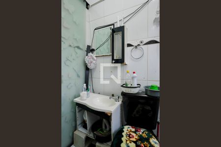 Casa à venda com 230m², 3 quartos e 2 vagasBanheiro