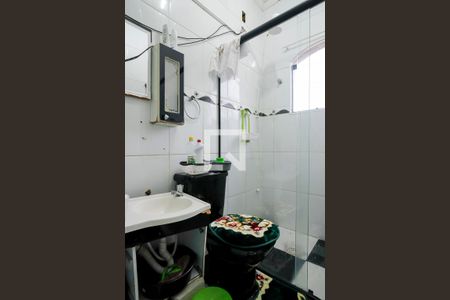 Casa à venda com 230m², 3 quartos e 2 vagasBanheiro