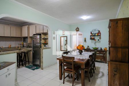 Casa à venda com 230m², 3 quartos e 2 vagasSala de jantar