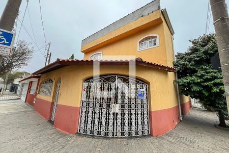 Casa à venda com 230m², 3 quartos e 2 vagasFachada