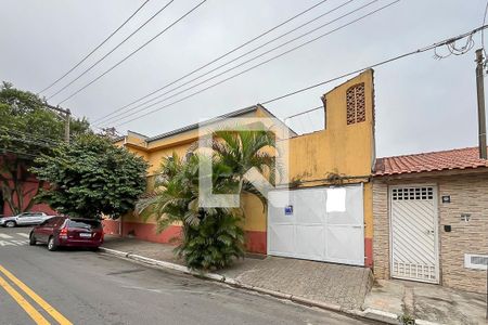 Casa à venda com 230m², 3 quartos e 2 vagasFachada