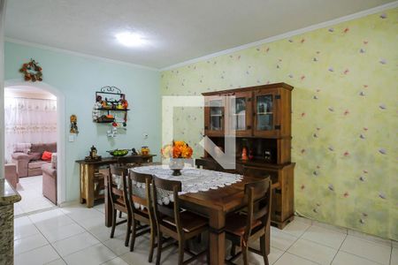 Casa à venda com 230m², 3 quartos e 2 vagasSala de jantar