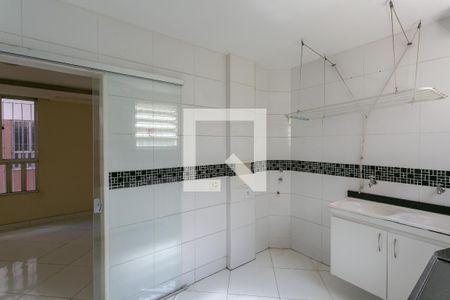 Apartamento para alugar com 60m², 3 quartos e 1 vaga Apartamento para alugar com 60m², 3 quartos e 1 vagaCozinha e Área de Serviço