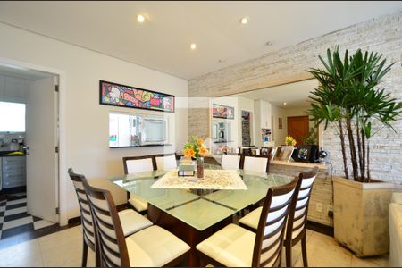 Sala de casa à venda com 3 quartos, 238m² em Planalto Paulista, São Paulo