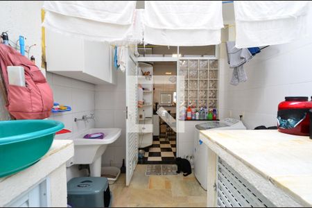 Casa à venda com 238m², 3 quartos e 4 vagasÁrea de Serviço