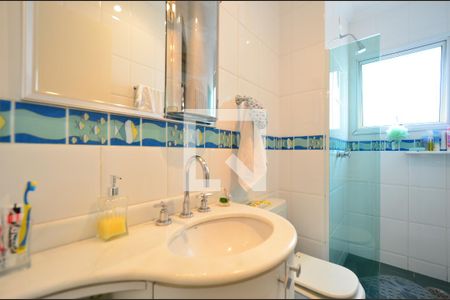 Casa à venda com 238m², 3 quartos e 4 vagasBanheiro Social