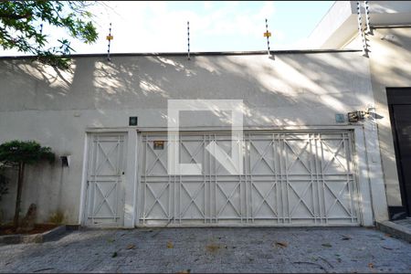 Casa à venda com 238m², 3 quartos e 4 vagasFachada da Casa