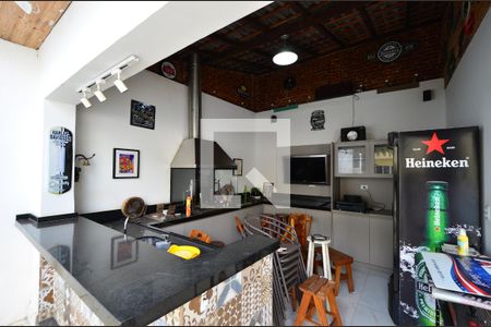 Casa à venda com 238m², 3 quartos e 4 vagasChurrasqueira