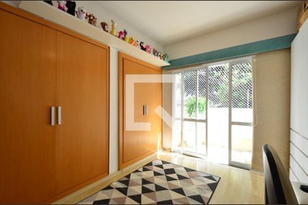 Casa à venda com 238m², 3 quartos e 4 vagasQuarto 2